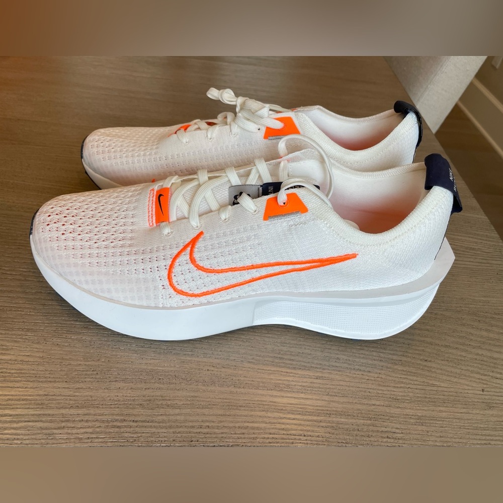 Nike Interact mens running, size 9.5, white & orange